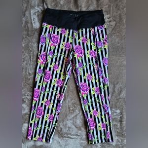 Betsey Johnson floral and stripe workout 3/4 leggings. Size S